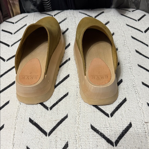 Bryr green Women's Clogs 37 - Picture 4 of 9